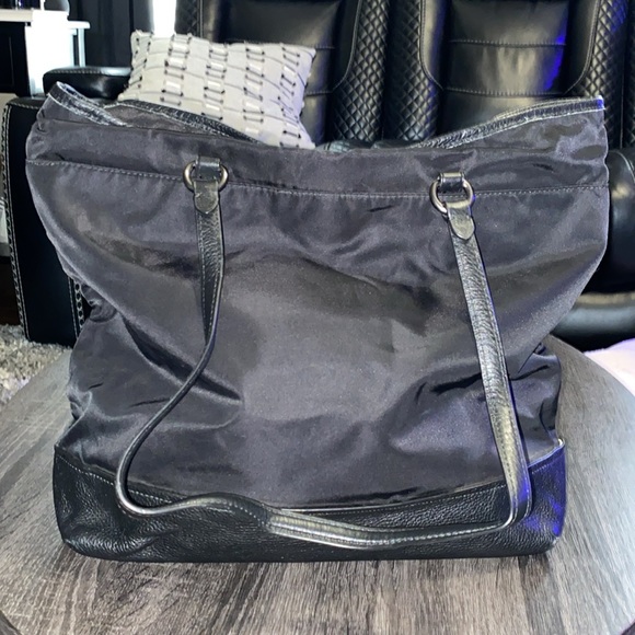 Coach Tote relisted - Picture 5 of 7